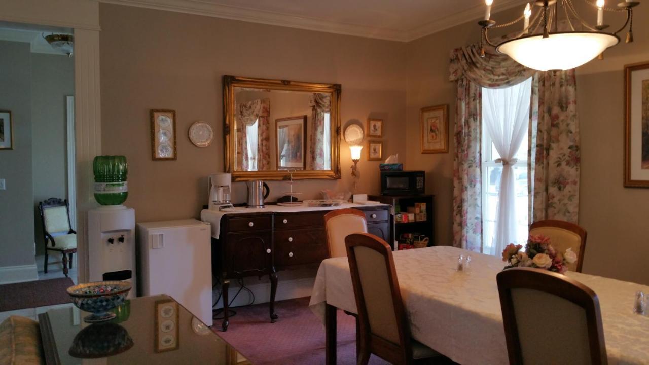 John'S Gate Gourmet B&B Niagara-on-the-Lake ภายนอก รูปภาพ